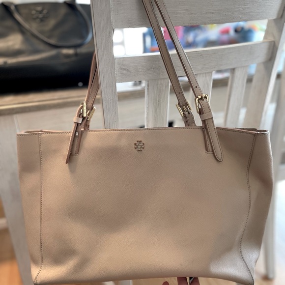 Large pale pink/light peach Tory Burch shoulder bag GREAT for spring 🩷 - Picture 4 of 11